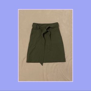 j. crew factory olive green belted a-line twill skirt | size 00
